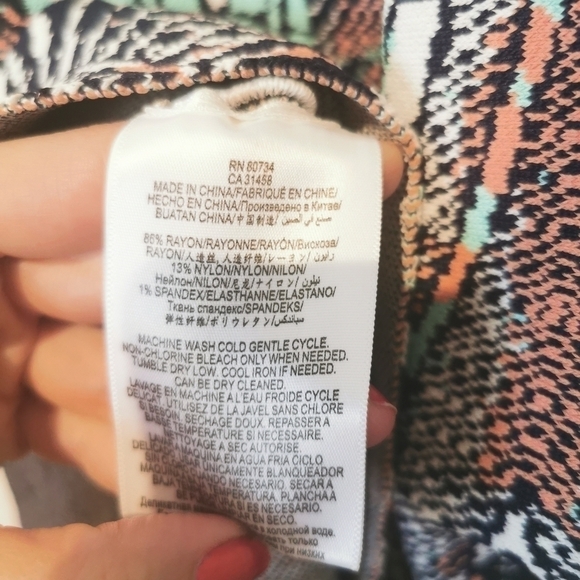 BCBGMAXAZRIA XS/S Wilma feather print exposed lower back - Picture 12 of 12